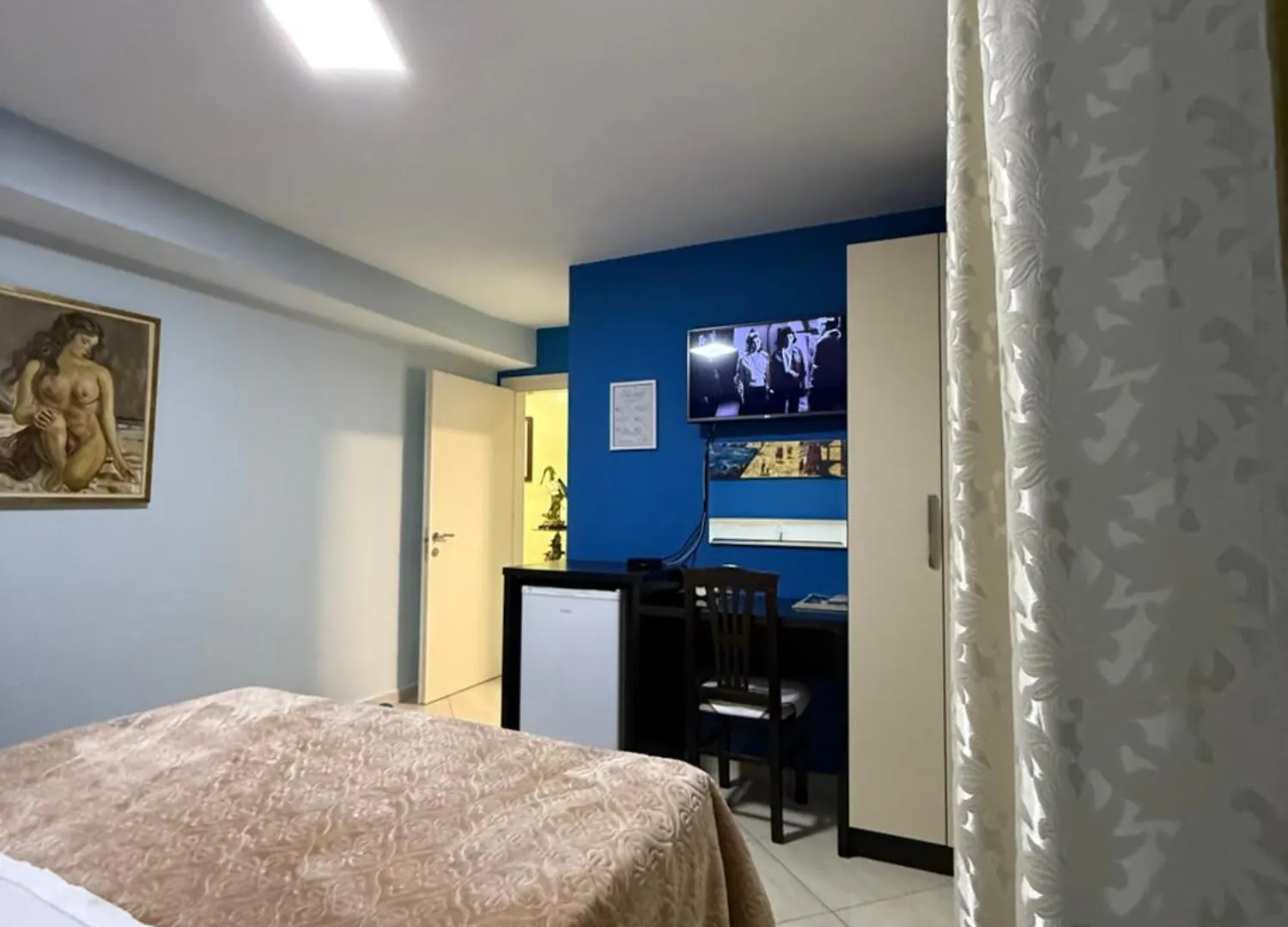 Hotel M&S 티라나 3*,
